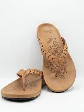 NEW! Olukai Woven Women's Sandals in Tan Sz 7